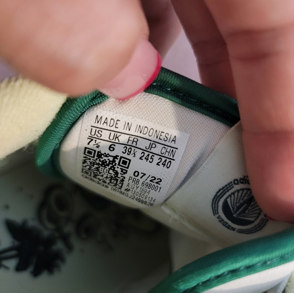 Adidas Green Shoes - Picture 8 of 8